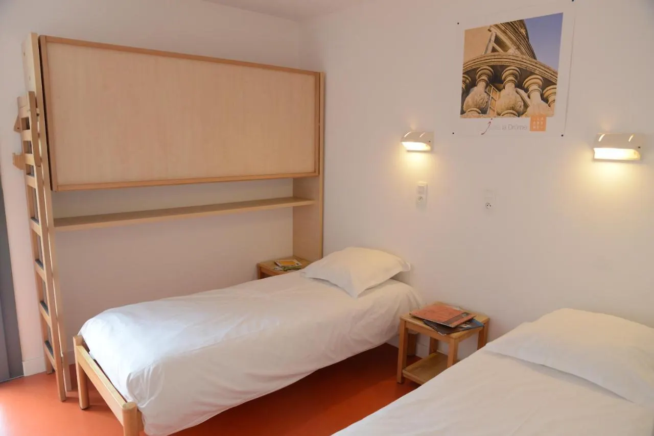 Hotel La Fontaine D'Annibal à Buis-les-Baronnies Camping