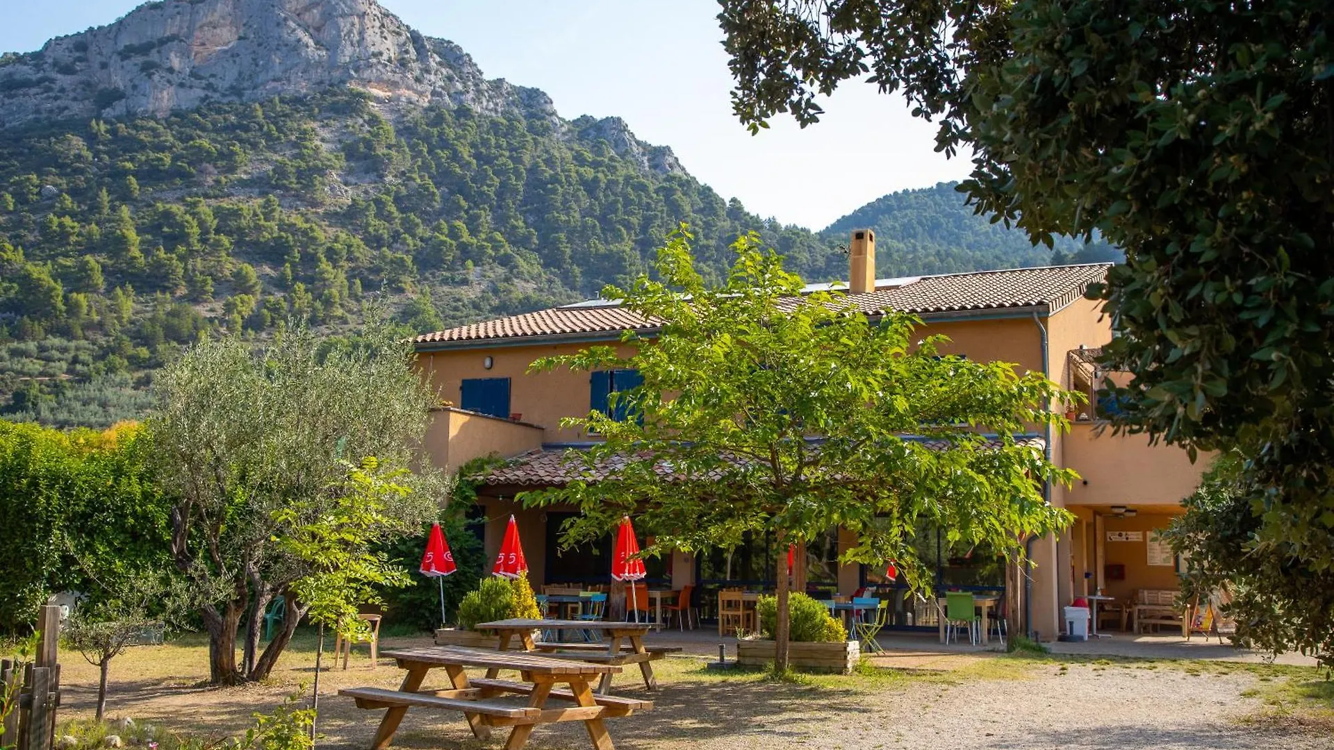 Campsite La Fontaine D'Annibal Hotel Buis-les-Baronnies France